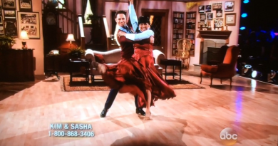 Kim Fields and Sasha Farber exit the Facts of Life with a kick!
