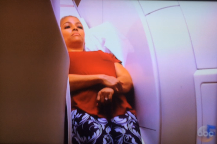 Kim gets an MRI to determine the issue with her legs.