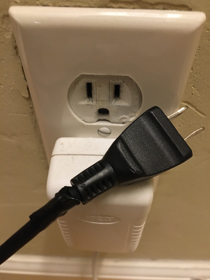 unplugs