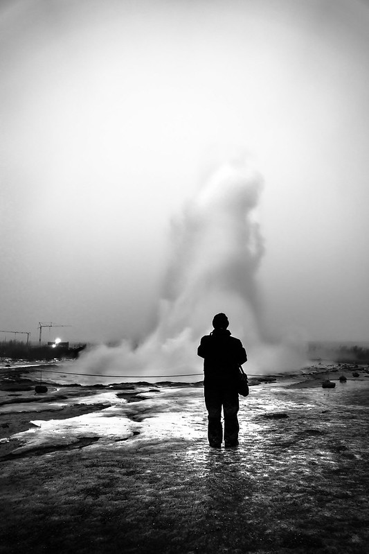 blow-off top (Credit: Giuseppe Milo, Giuseppe Milo Geyser - Iceland - Black and white street photography, https://www.flickr.com/photos/87690240@N03/23894931910)